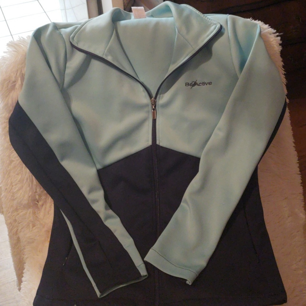 Nursing jacket. Beactive